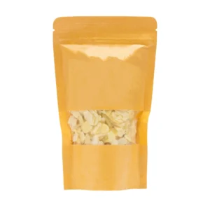 Fotografie cu fulgi de migdale, folosiți pentru decorarea prăjiturilor și tartelor, adăugând o textură crocantă și un gust sănătos, ambalați într-o pungă de 1kg